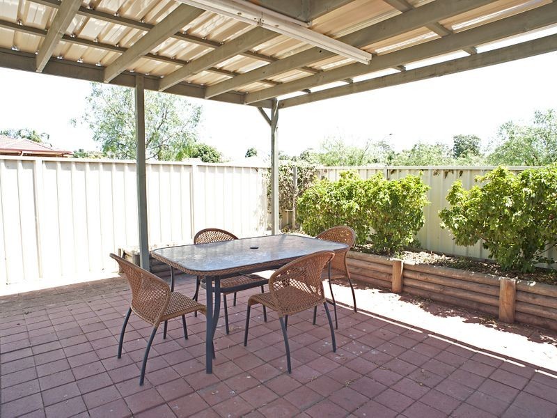 13 Gunn Pl, St Helens Park NSW 2560