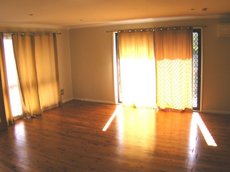 28 Stornoway Ave, St Andrews NSW 2566