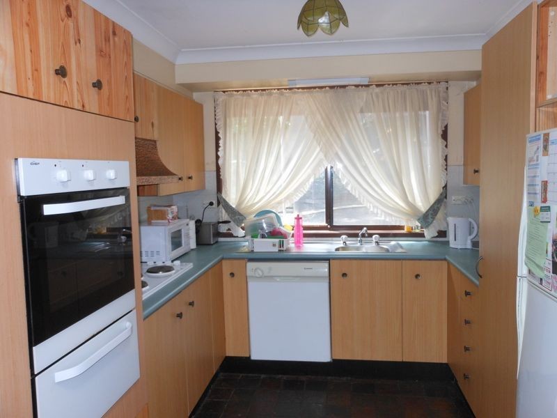 48 Chasselas Ave, Eschol Park NSW 2558