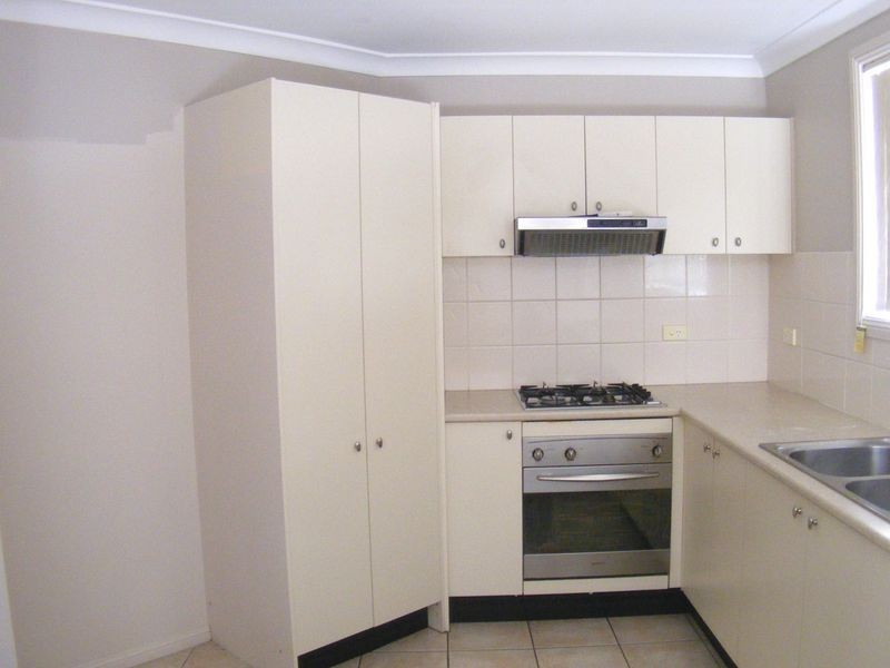 41 Archibald Crescent, Rosemeadow NSW 2560