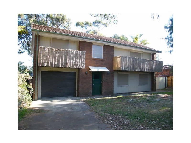 Ruse NSW 2560