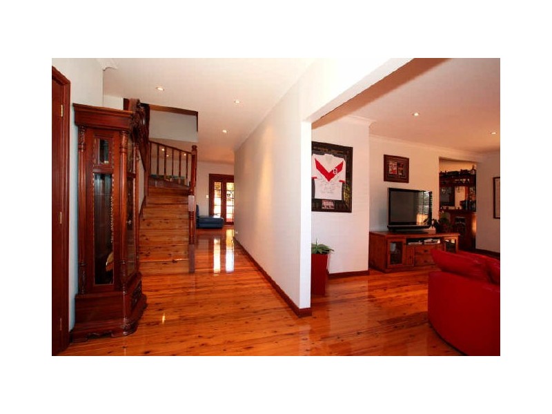 Glen Alpine NSW 2560