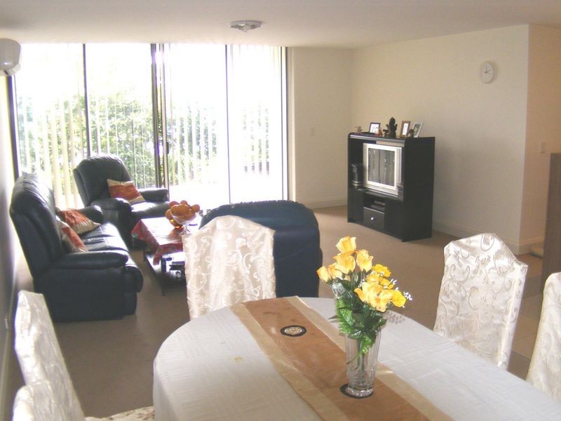 1D/541 Pembroke Rd, Leumeah NSW 2560