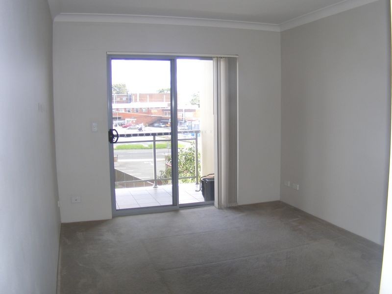 32/7-9 King St, Campbelltown NSW 2560