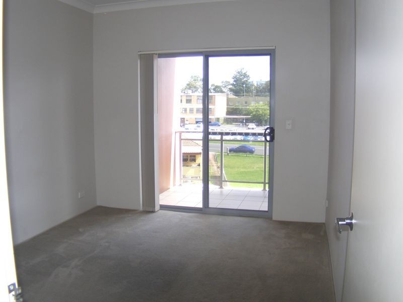 32/7-9 King St, Campbelltown NSW 2560