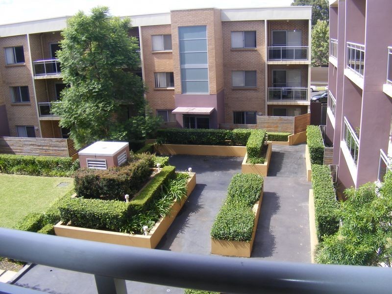 32/7-9 King St, Campbelltown NSW 2560