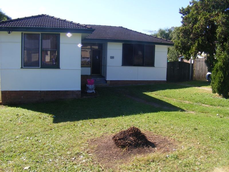 62 Chamberlain St, Campbelltown NSW 2560