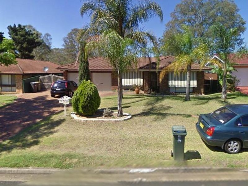 17 Debenham Ave, Leumeah NSW 2560