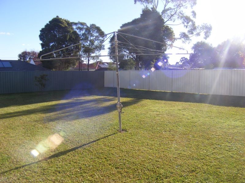 43 Bradbury Ave, Bradbury NSW 2560
