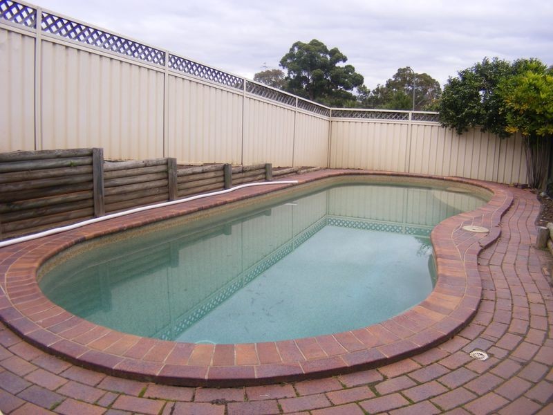 1 Nell Place, Ambarvale NSW 2560