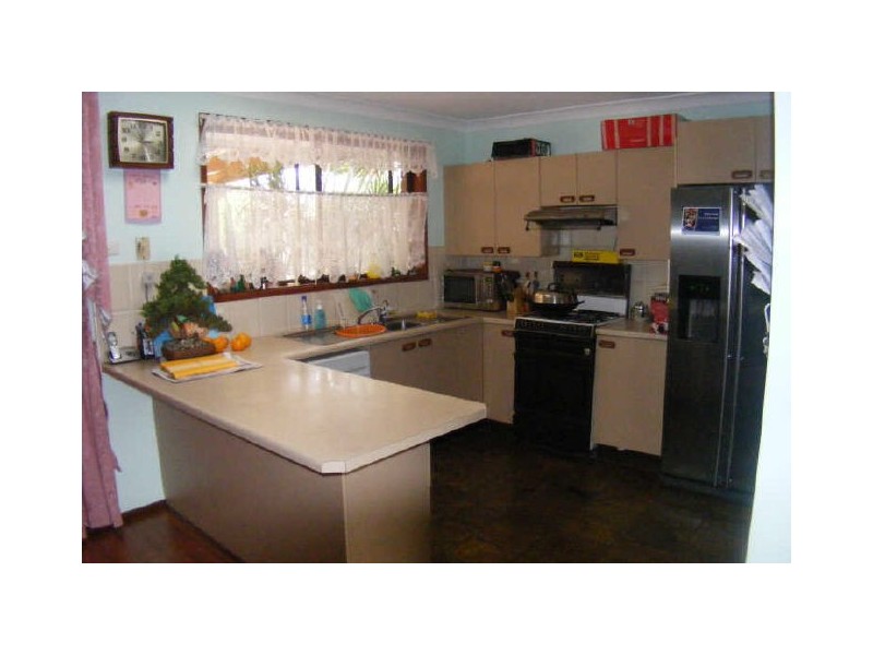 17 Mantalini Street, Ambarvale NSW 2560