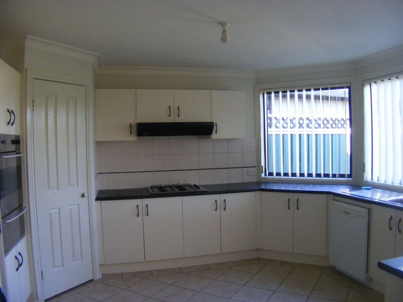 19 Coppabella Cres, Bradbury NSW 2560