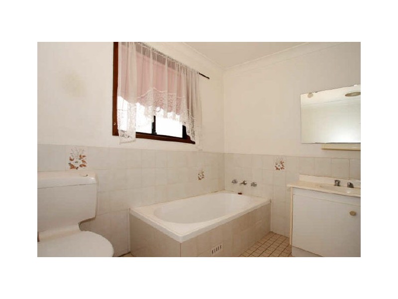 68 Aberdeen Road, St Andrews NSW 2566