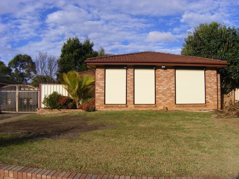 213 Copperfield Drive, Rosemeadow NSW 2560