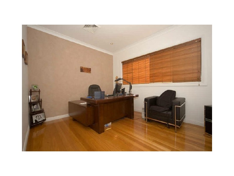 Glen Alpine NSW 2560