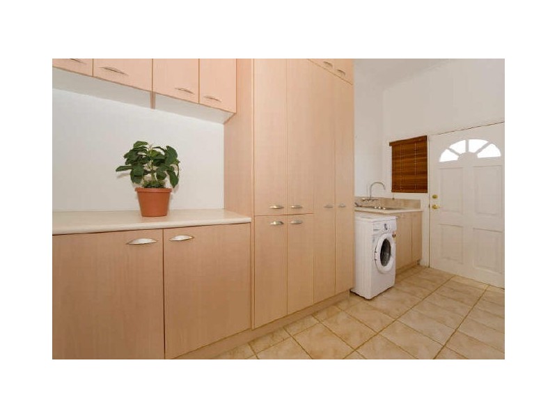 Glen Alpine NSW 2560