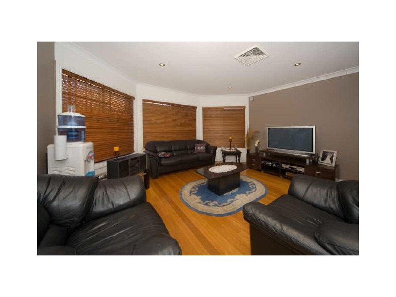 Glen Alpine NSW 2560