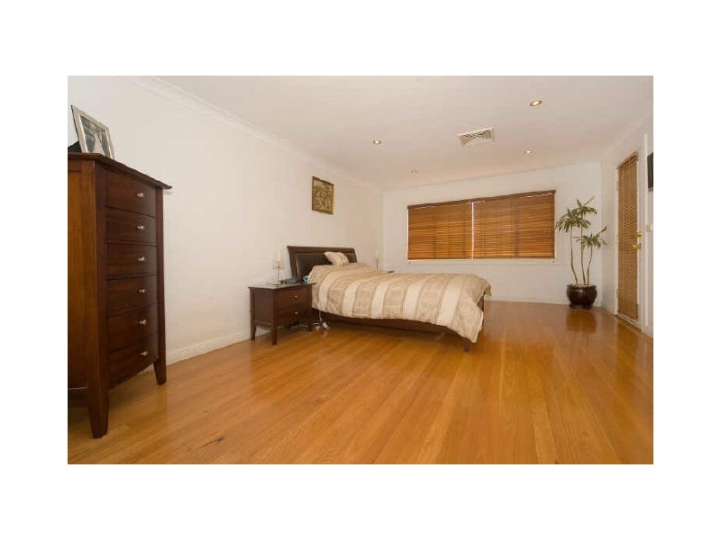 Glen Alpine NSW 2560