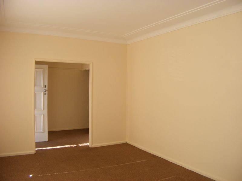 3 Sheather Place, Campbelltown NSW 2560