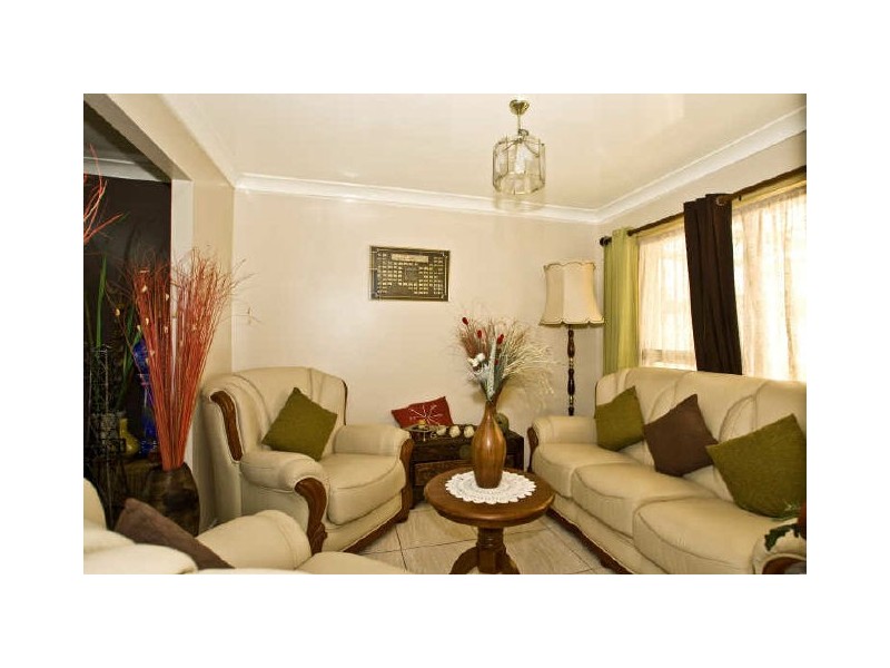 10 Startop Place, Ambarvale NSW 2560