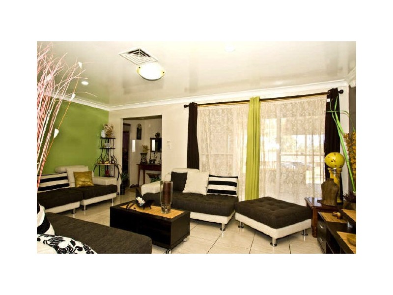 10 Startop Place, Ambarvale NSW 2560