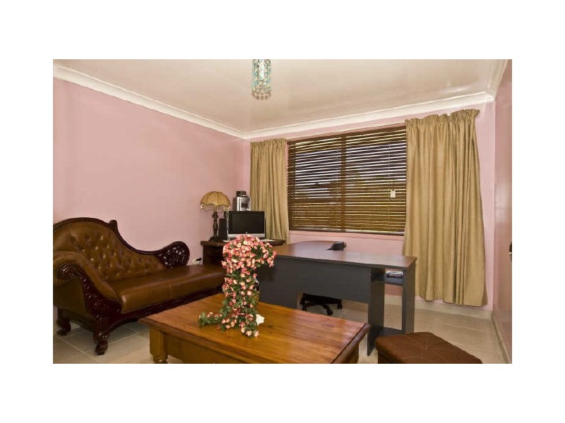 10 Startop Place, Ambarvale NSW 2560