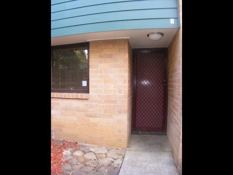 1/88-98 The Parkway, Bradbury NSW 2560