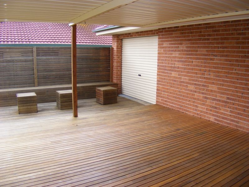 7 Meredith Street, St Helens Park NSW 2560