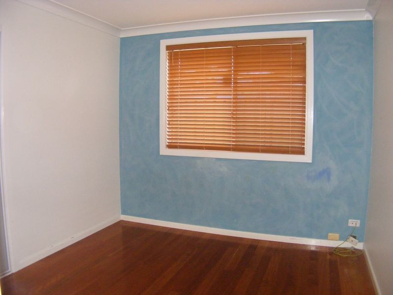 7 Meredith Street, St Helens Park NSW 2560