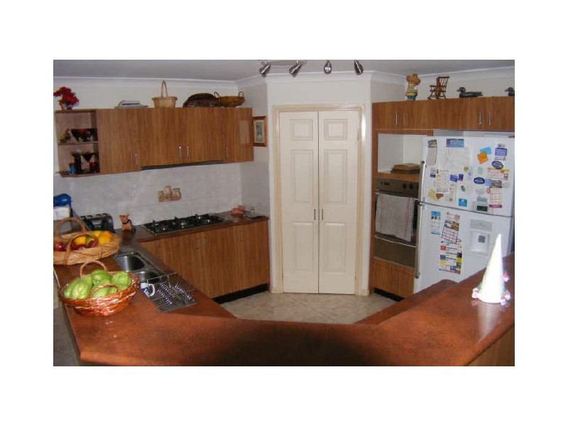 44 Baynton Place, St Helens Park NSW 2560