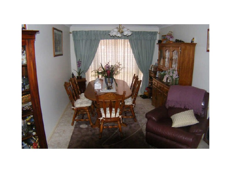 44 Baynton Place, St Helens Park NSW 2560