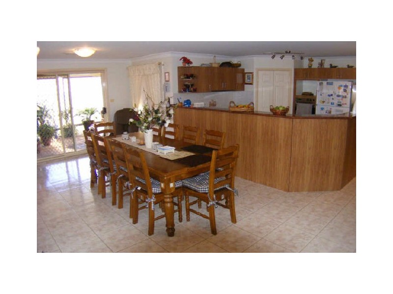 44 Baynton Place, St Helens Park NSW 2560