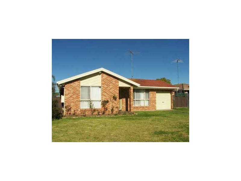 5 Ronaldo Place, Rosemeadow NSW 2560