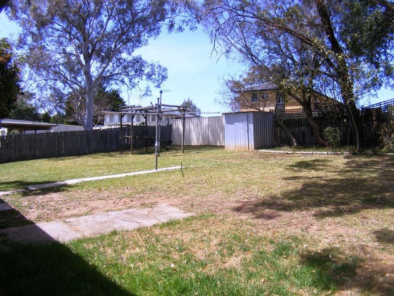 20 Elouera Cres, Woodbine NSW 2560