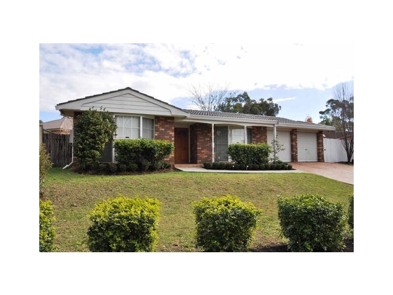 28 Armstrong St, Raby NSW 2566