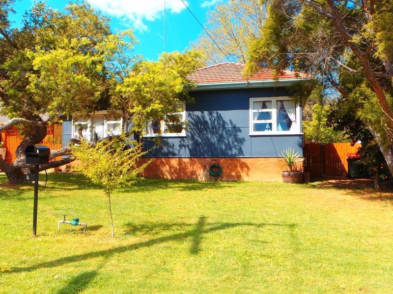 55 Farnsworth Ave, Campbelltown NSW 2560