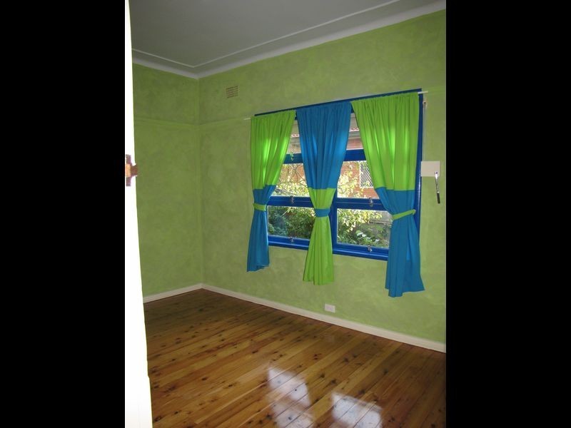 55 Farnsworth Ave, Campbelltown NSW 2560
