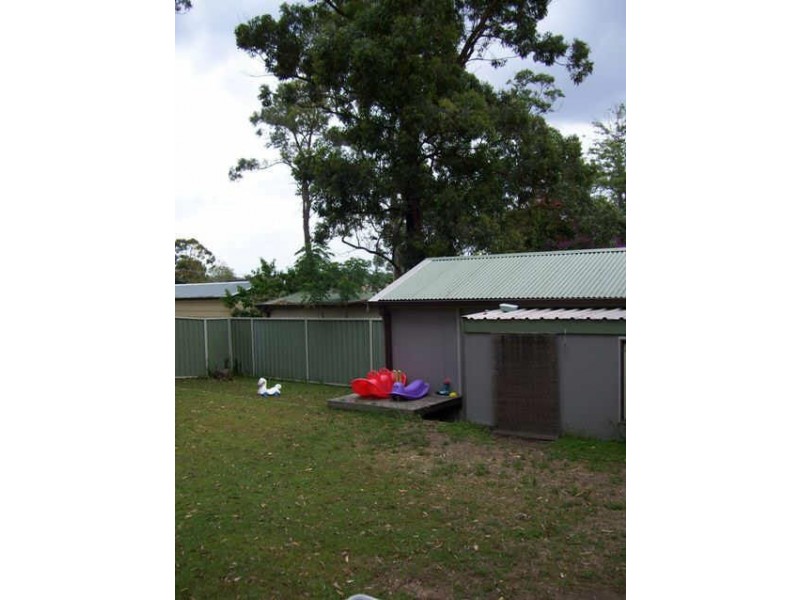 31 Angle Rd, Leumeah NSW 2560
