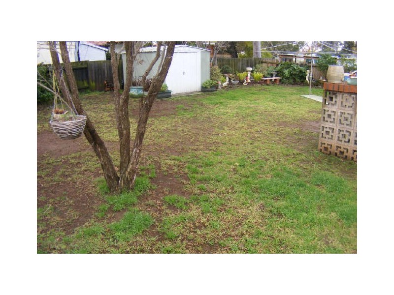 15 Macleay Street, Bradbury NSW 2560