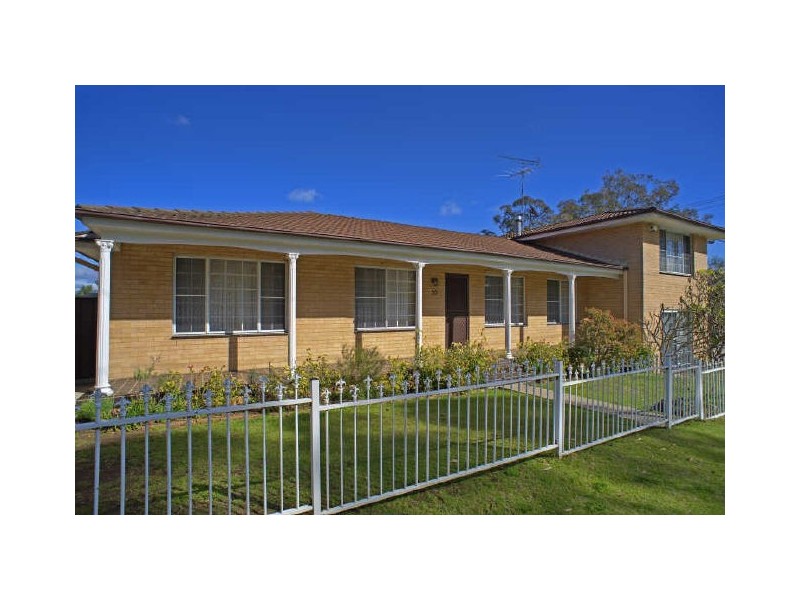 55 Lithgow St, Campbelltown NSW 2560