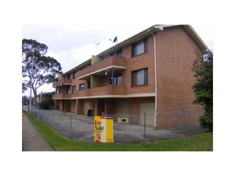 3/54 Warby St, Campbelltown NSW 2560
