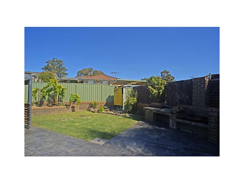 75 Greenoaks Avenue, Bradbury NSW 2560