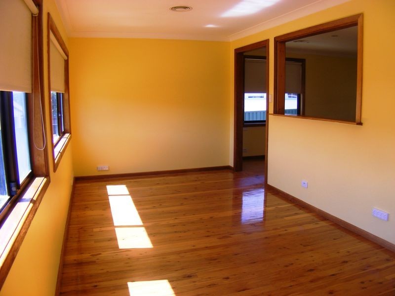 Carrington Cir, Leumeah NSW 2560