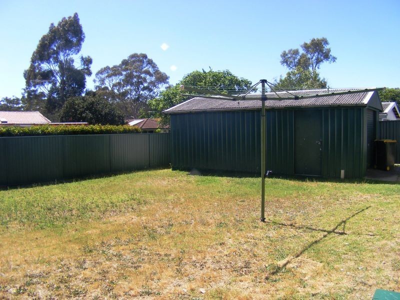 Carrington Cir, Leumeah NSW 2560