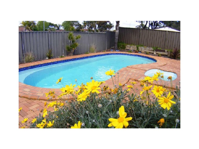 37 Minchinbury Terrace, Eschol Park NSW 2558