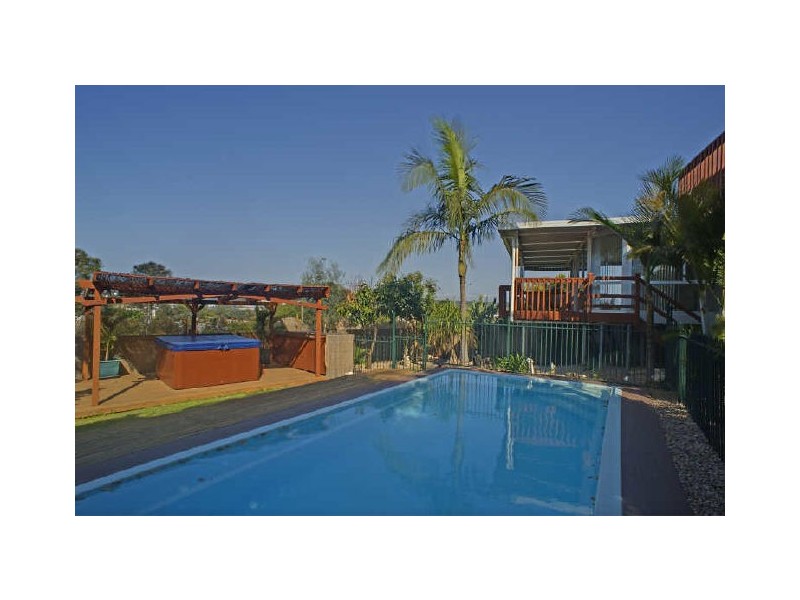3 Tay Pl, St Andrews NSW 2566