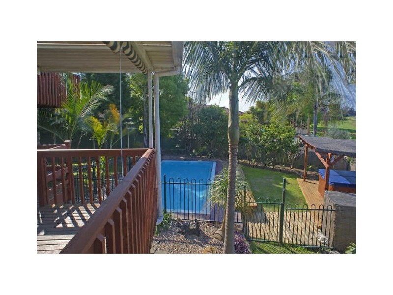 3 Tay Pl, St Andrews NSW 2566