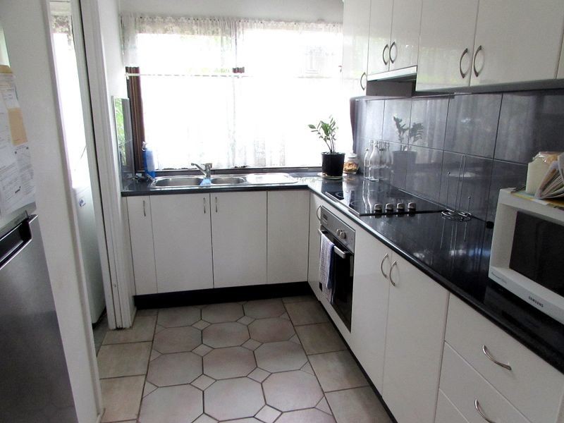 2/41 The Parkway, Bradbury NSW 2560