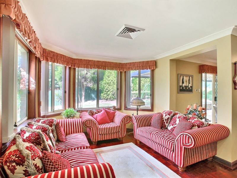 Glen Alpine NSW 2560