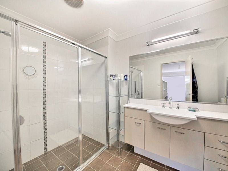 28 Gilchrist Drive, Campbelltown NSW 2560